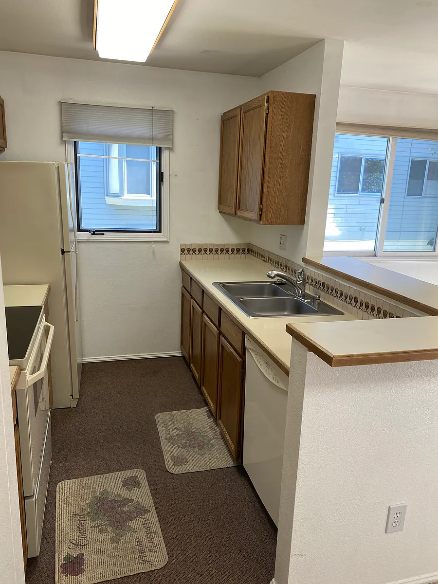 Building Photo - 4240 Folker St #B102