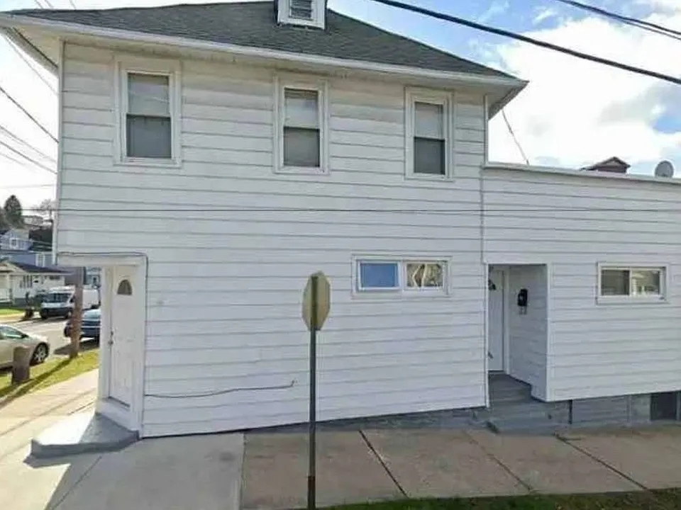 137 Hill St #2