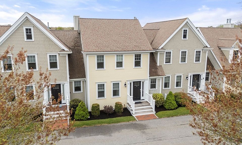 1st image of 1068 Main St Unit 1068