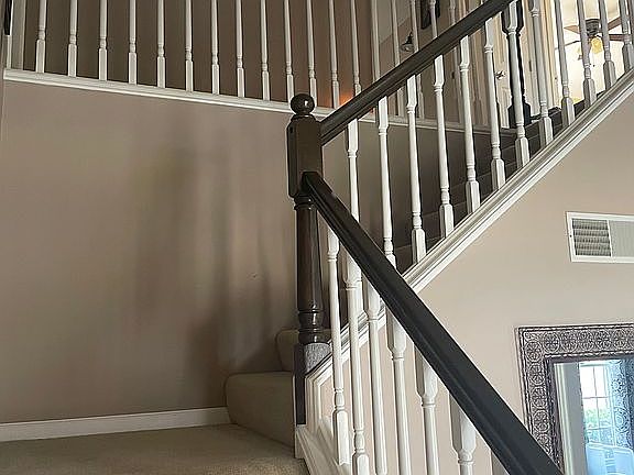 3rd image of 304 Niblick Ct