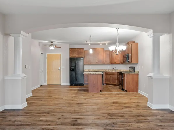 1155 Ford Rd APT 215, Saint Louis Park, MN 55426