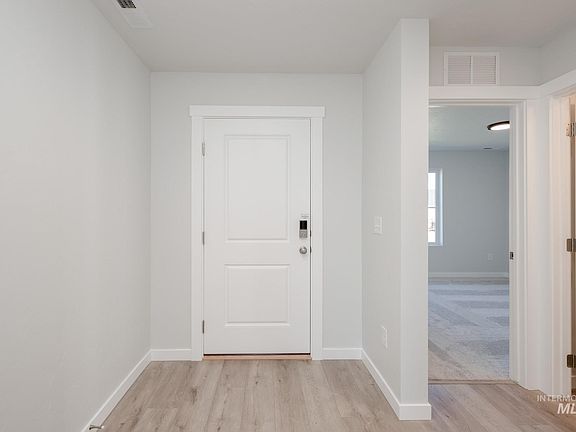 2nd image of 13735 Inman Ct