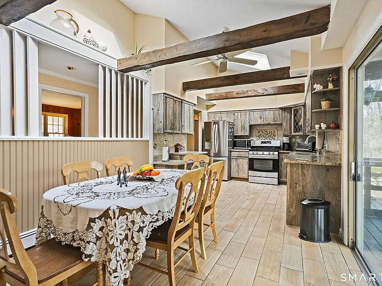 15 Flat Rock Dr — Photo 4