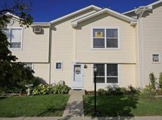 312 Peppertree Ln, Aurora, IL 60504