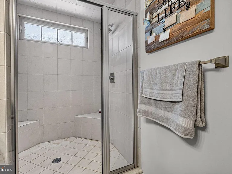 7314 Taylors Hill Ln — Photo 16