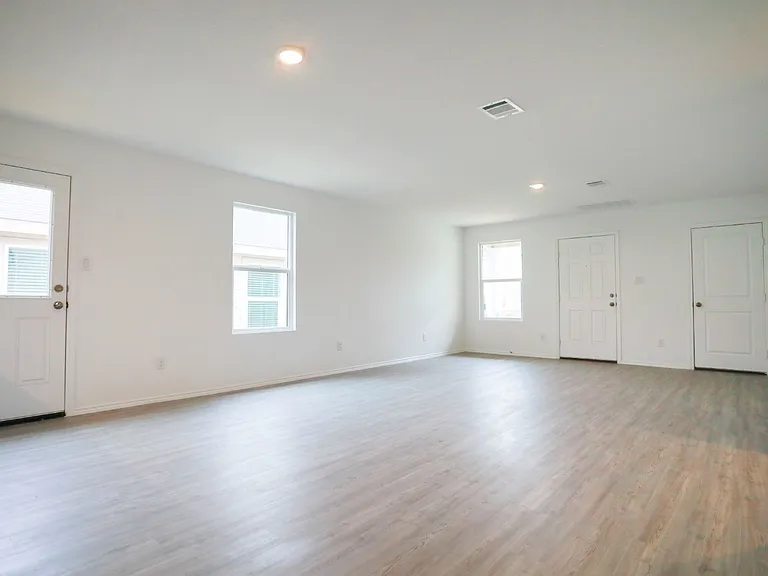 4220 Revetment Way — Photo 6