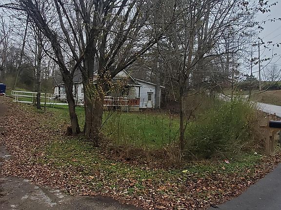 2nd image of 760 Highway 1674