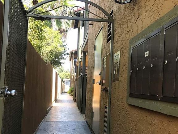 3rd image of 4587 39th St