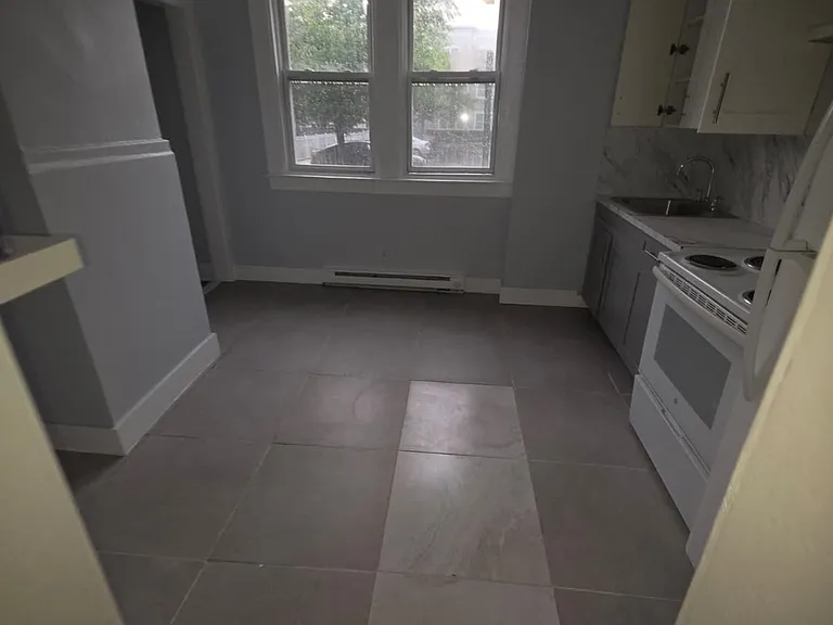 159 Oakwood Pl #B — Photo 3