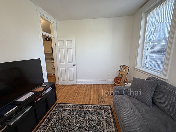 4th image of 116 Warren St APT 12
