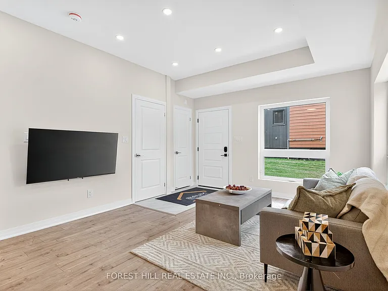 52 Albright Ave #D — Photo 2