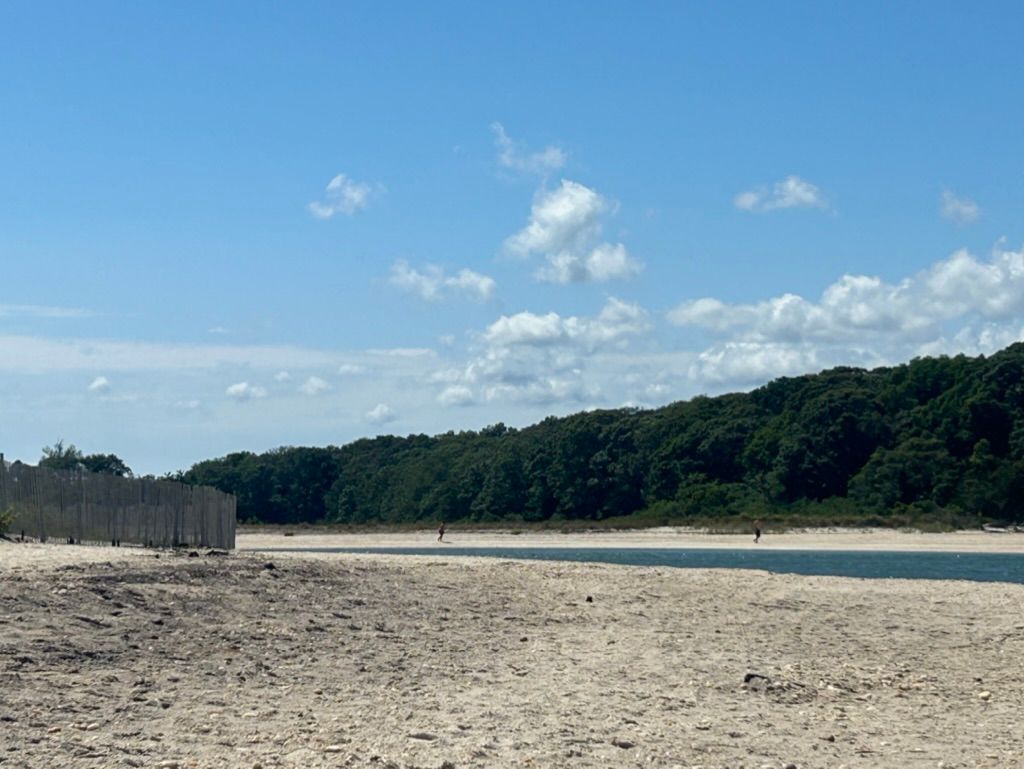  walkable, bikeable to Towd Point Beach