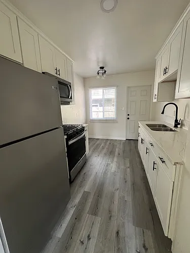 1229 Grand Ave Photo 1