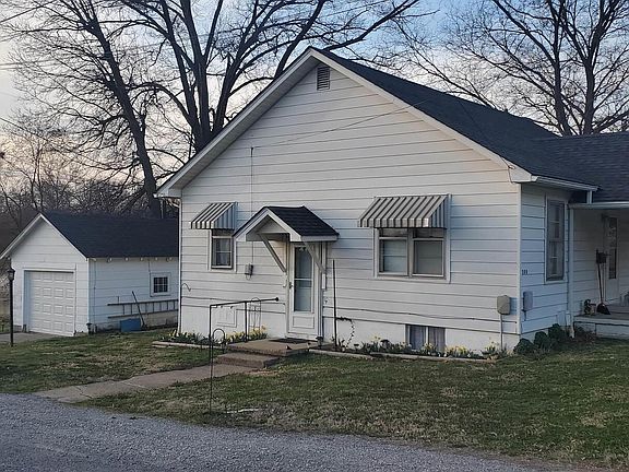 2nd image of 200 N Virginia St