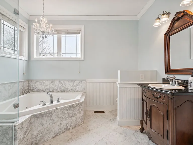 9 Lowell St — Photo 15