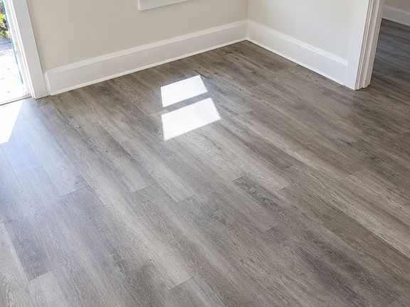 3rd image of 1884 W 44th St #3
