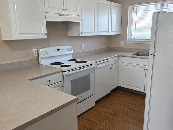 3rd image of 1067 Manitou Dr APT 207