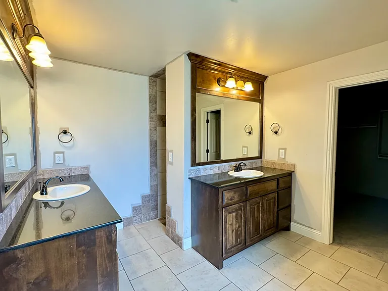 17225 Ridgewood Dr — Photo 27