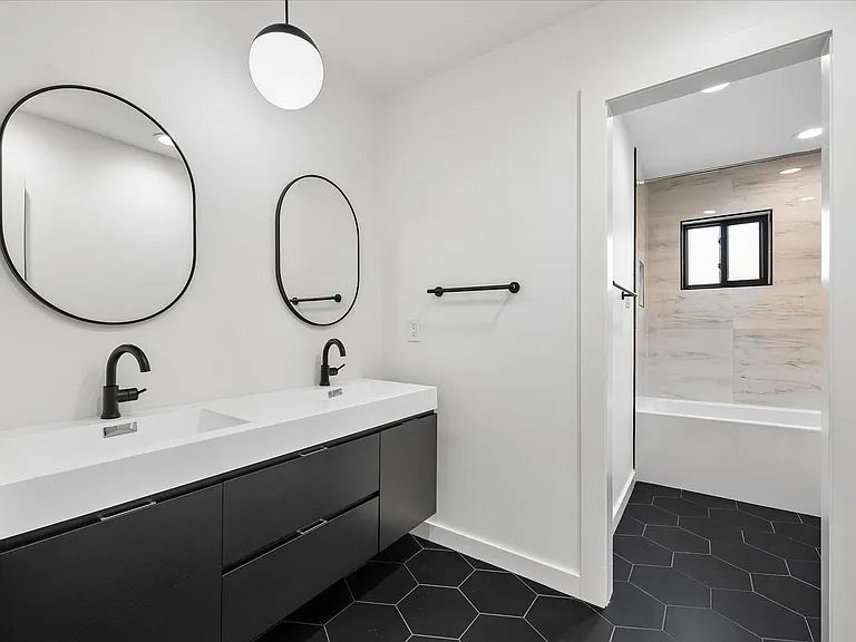 12510 Mooreknoll Ln — Photo 25