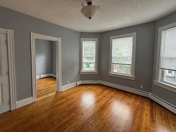 4th image of 32 Plymouth St #2