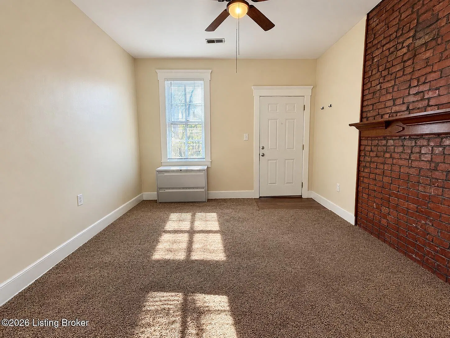 1 bed, 1.0 bath, 650 sqft, $995 — Photo 3