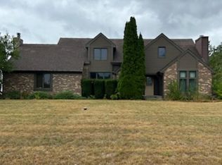 4332 Waterboro Ln, Roscoe, IL 61073