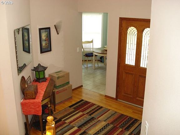 4th image of 321 Arcadia Dr