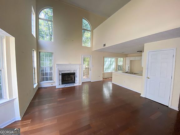 3rd image of 6514 Charter Way