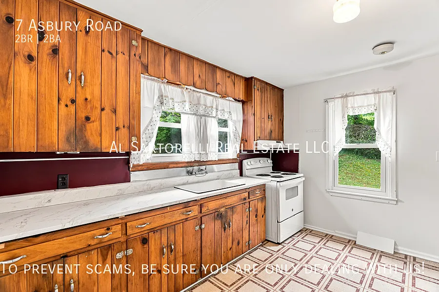 Charming Beaverdam Home with Flexible Living Space — Photo 3
