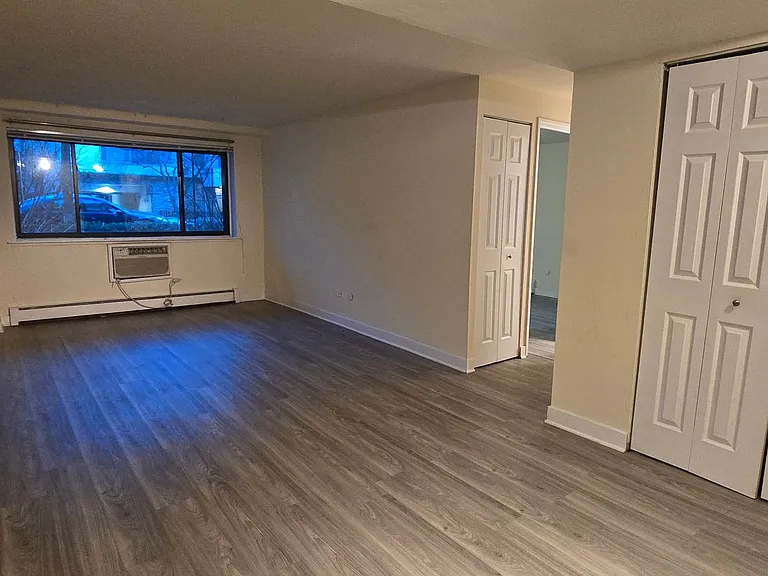 Lakeview Living! — Photo 1
