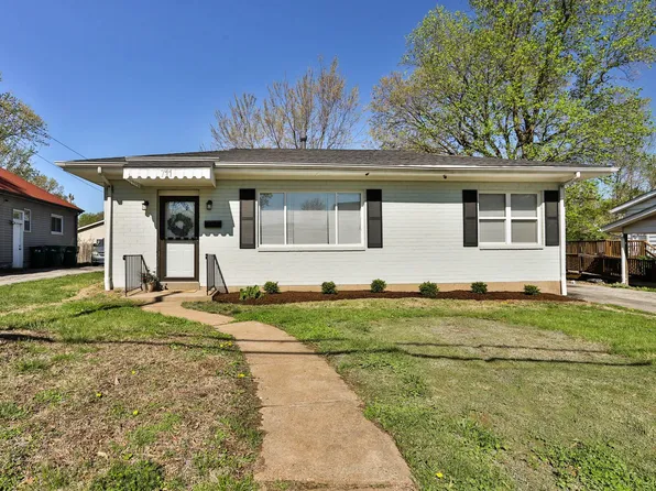 711 N Elm Ave, Saint Louis, MO 63119