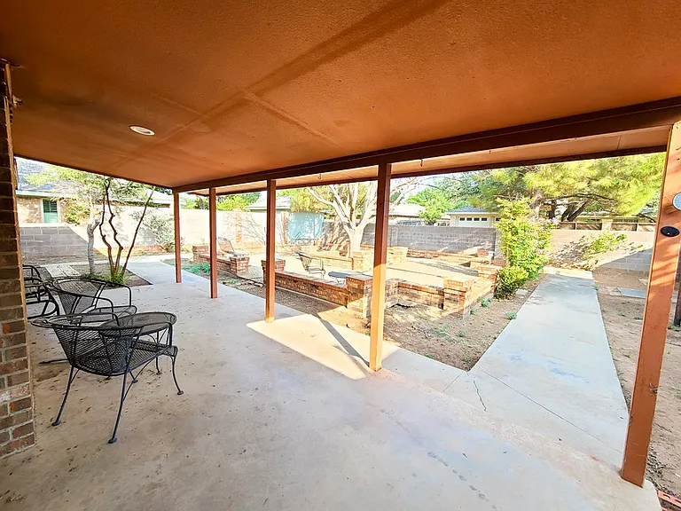 2900 Goddard Pl — Photo 10