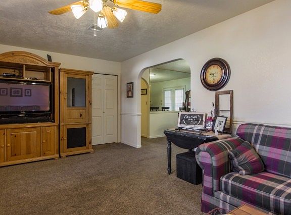 5th image of 1043 S 800 East Cir