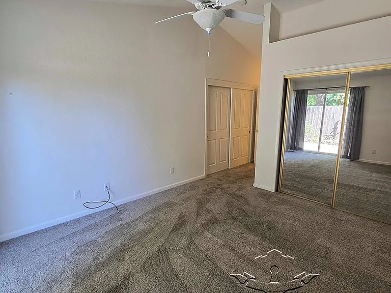 127 Windsor Ln — Photo 16
