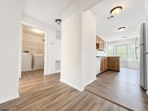 3rd image of 5 Navajo Ct #5