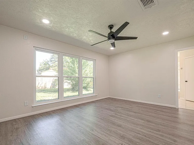416 Heatherwood Ct — Photo 22