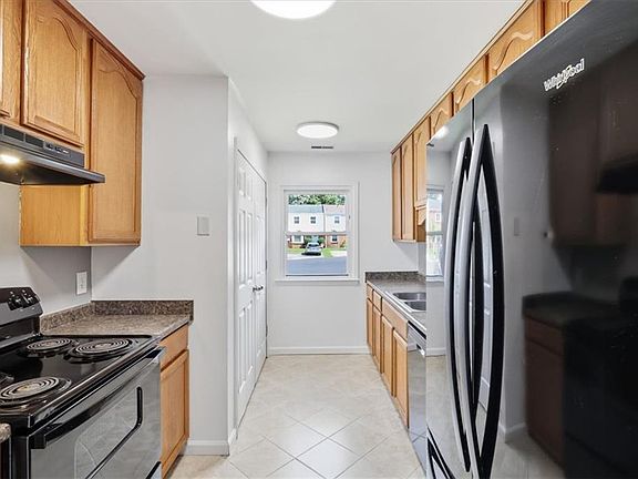 4th image of 407 Chinaberry Cir