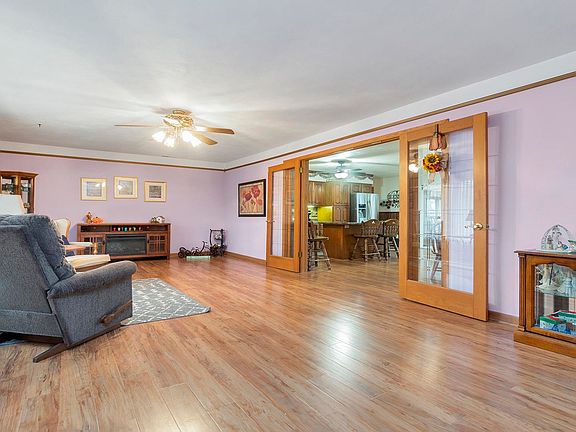 5th image of 3150 City View Dr