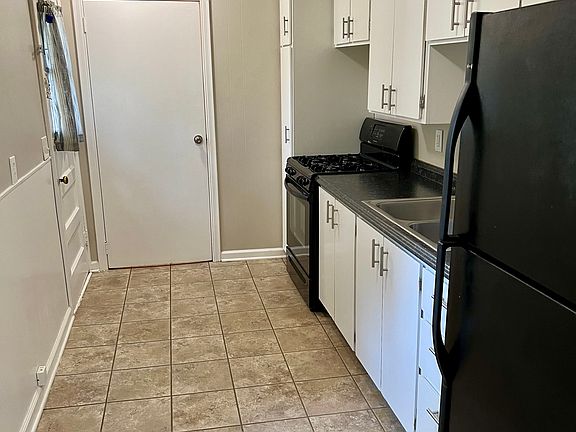 4th image of 4233 Lanette Dr