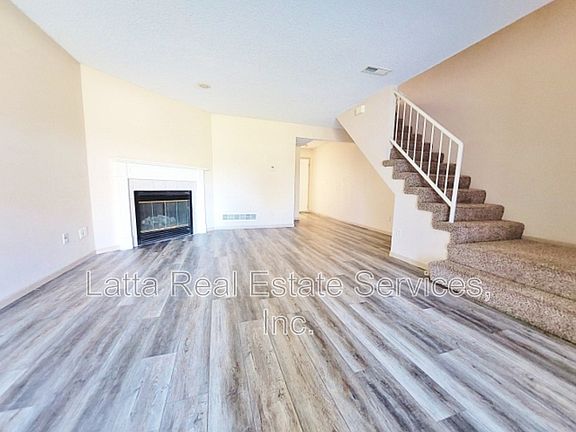 4th image of 3303 SW Iron Creek Dr