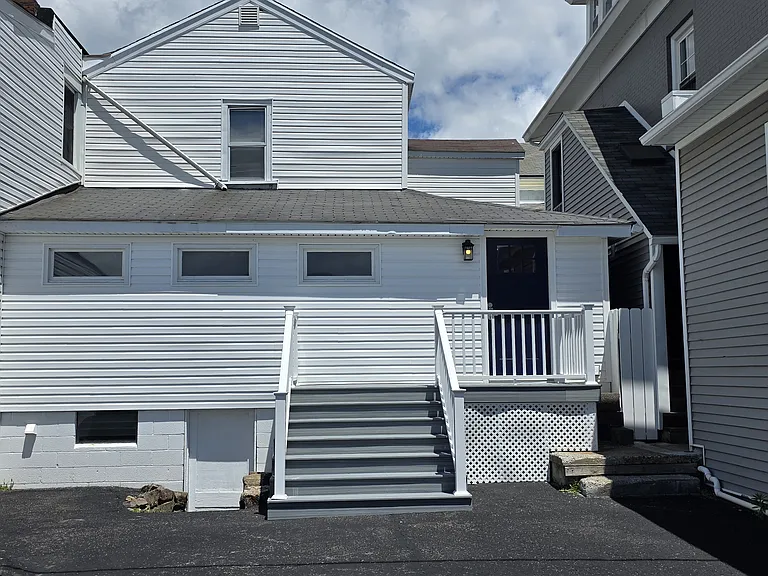 718 W Church St #1 — Photo 2
