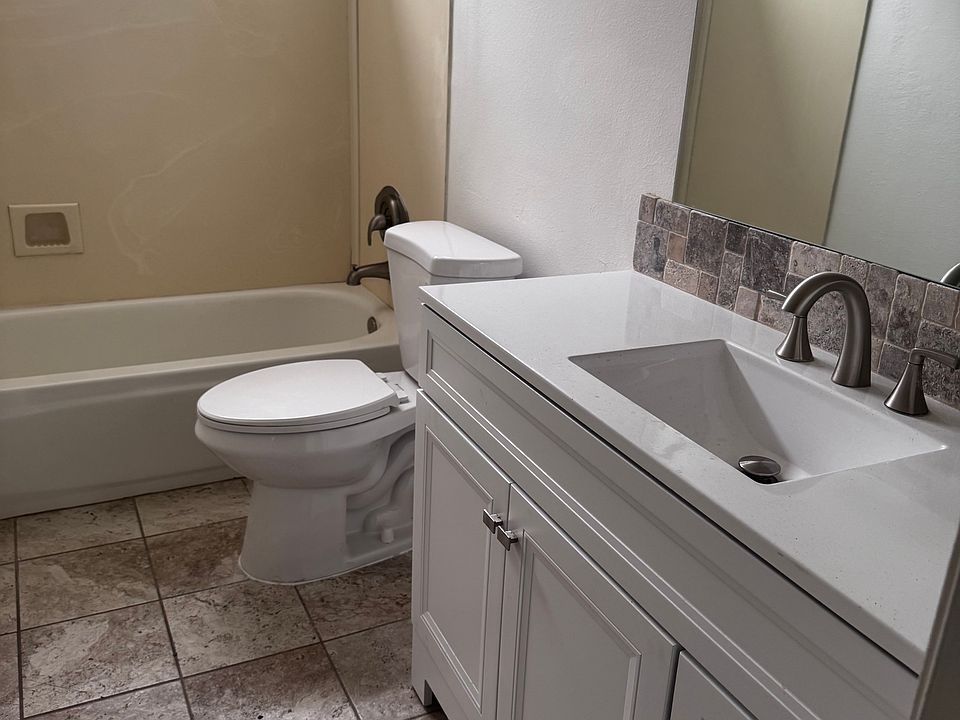 1st image of 2856 Kings River Dr