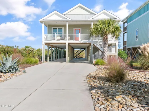 1020 W Pelican Drive, Oak Island, NC 28465
