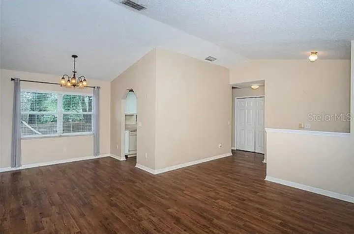 557 Rapid Falls Dr — Photo 4
