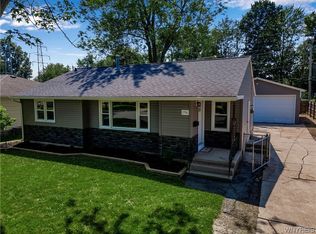 196 S Meadow Dr, North Tonawanda, NY 14120