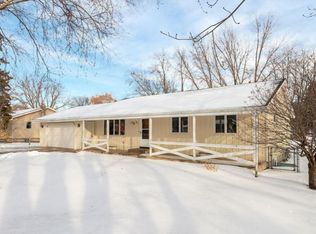 7847 Woodlawn Dr, Mounds View, MN 55112