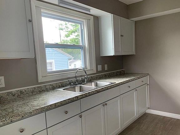 2nd image of 275 Greendale Ave