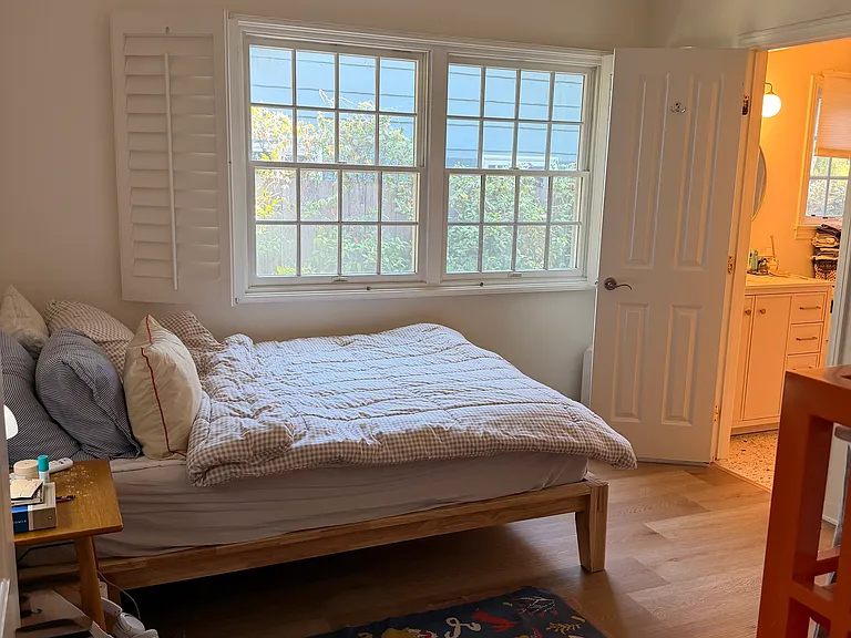 4650 Crown Ave — Photo 16