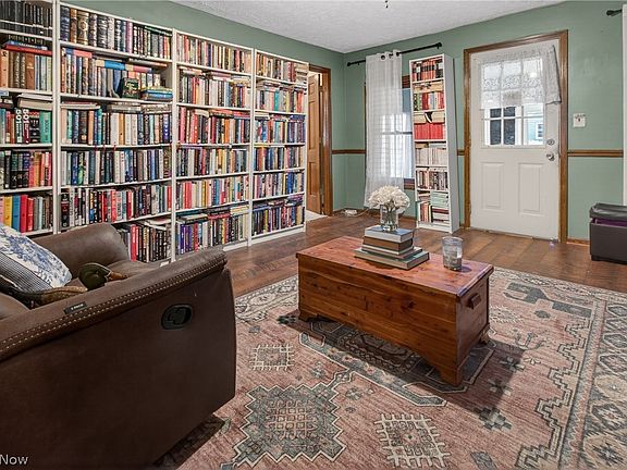 2nd image of 1031 Park Ave
