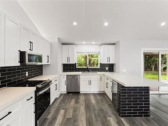 5th image of 1920 Desoto BLVD S